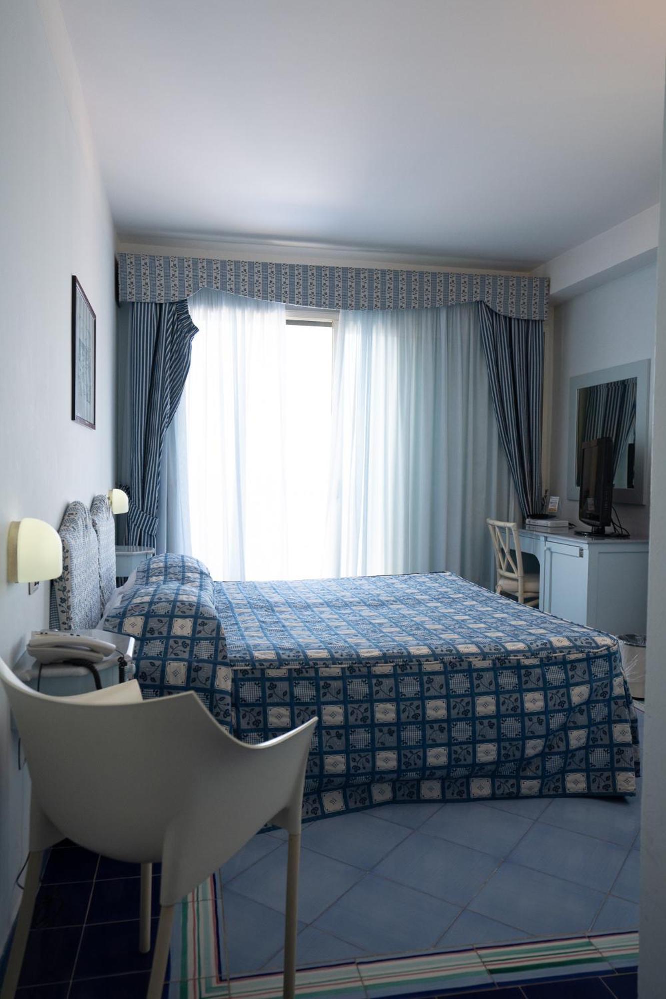 Hotel Santa Caterina Palinuro Bagian luar foto